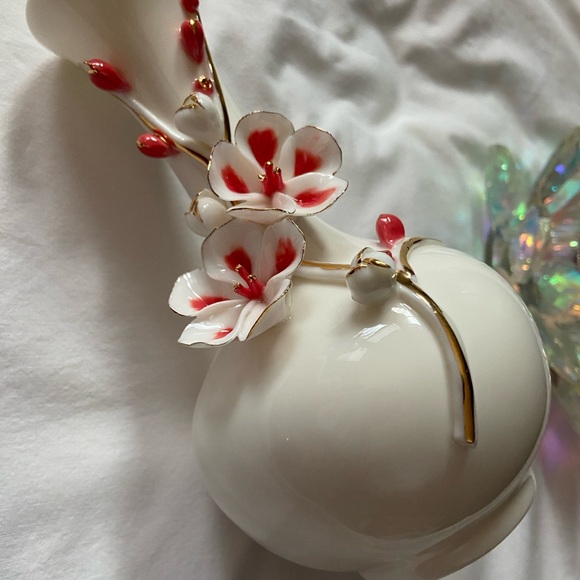 🌷NWT Delicate,Simple Beautiful,Small Bud Vase,Great 4 Flowers,Gift,Collectible🌸 - Picture 3 of 16